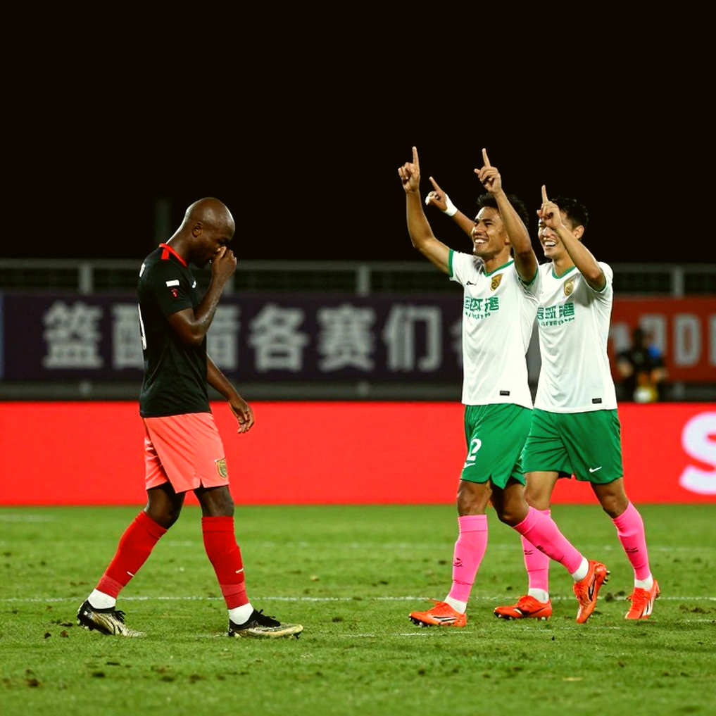 Cuốn sổ trống của V.League
