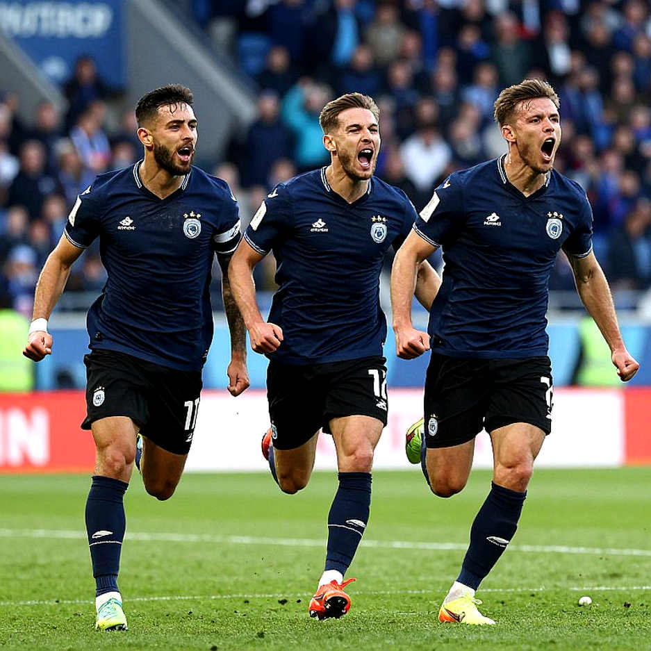 Japan Names 31: Saying Farewell to a 40-Year-Old Icon, Opening the Door to a 19-Year-Old from Valencia Japan Names 31: Saying Farewell to a 40-Year-Old Icon, Opening the Door to a 19-Year-Old from Valencia