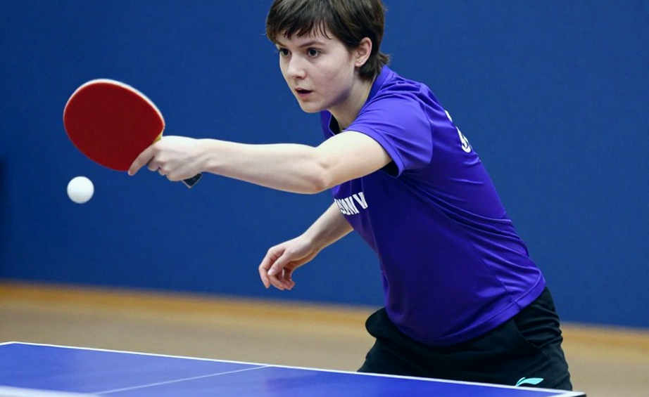 Braintree League: Những chuỗi bất bại mỏng dần dưới áp lực mười set