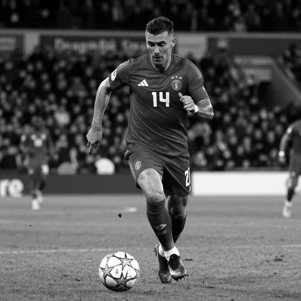 Quang Hải rút lui khỏi FIFA ASEAN Cup: bài toán tiền vệ của Hoàng Đức và lỗ hổng không ai gọi tên Quang Hải rút lui khỏi FIFA ASEAN Cup: bài toán tiền vệ của Hoàng Đức và lỗ hổng không ai gọi tên