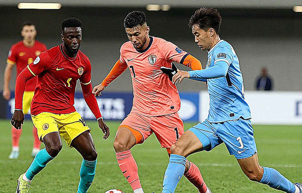 Việt Nam 4-2 Pakistan tại Jakarta: Bốn bàn thắng và hai vết nứt không thể che giấu