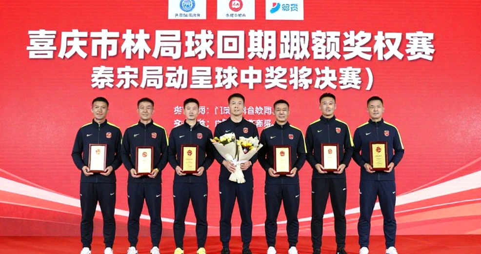 Phút 58 ở Bournemouth: Một trận thắng 1-0 và bốn khoảng trống không ai lấp Phút 58 ở Bournemouth: Một trận thắng 1-0 và bốn khoảng trống không ai lấp