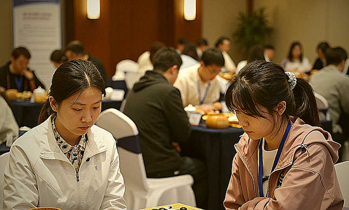 FIDE rút ngắn thời gian thi đấu: Khi làng cờ vua học cách tiết kiệm từng giây
