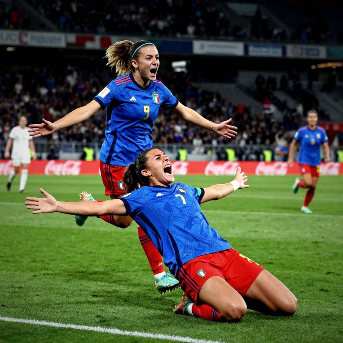U17 Việt Nam ở World Cup: Thầy Roland dạy các em cách đứng dậy trước khi dạy cách bay