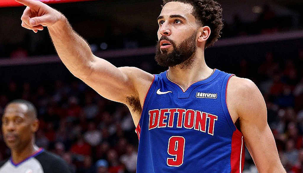 Clippers name interim governor to replace Steve Ballmer during one-year suspension over Kawhi Leonard deal Clippers name interim governor to replace Steve Ballmer during one-year suspension over Kawhi Leonard deal